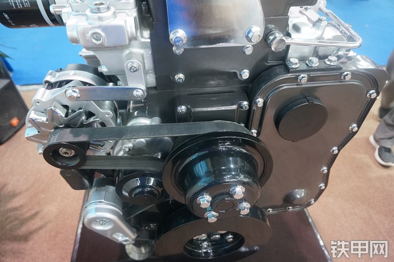 上柴SC9D250.1发动机展会( )