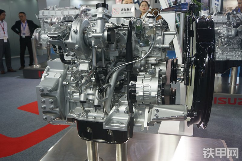 五十铃4JJ1X(Tier 4)发动机展会( )