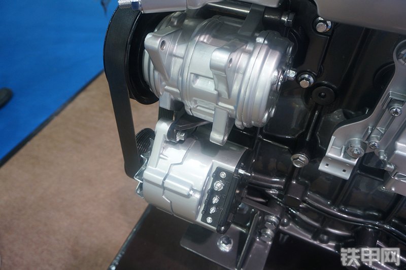 上柴SC12E360发动机展会( )