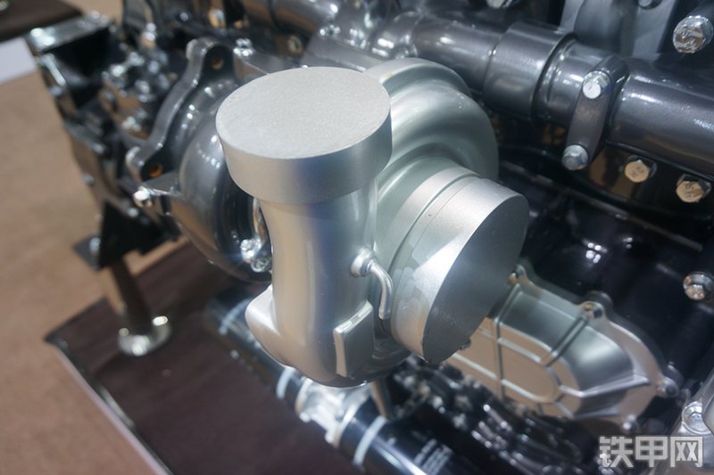 上柴SC10E320发动机展会( )