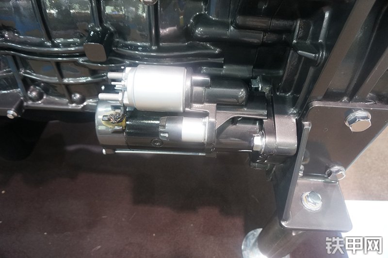 上柴SC10E320发动机展会( )