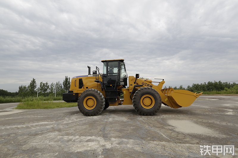 山工SEM655D 加长臂装载机整机外观