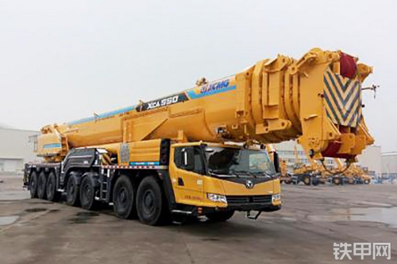 徐工XCA550起重机整机外观