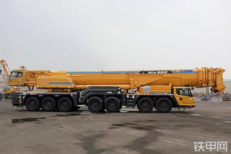 徐工XCA550起重机整机外观