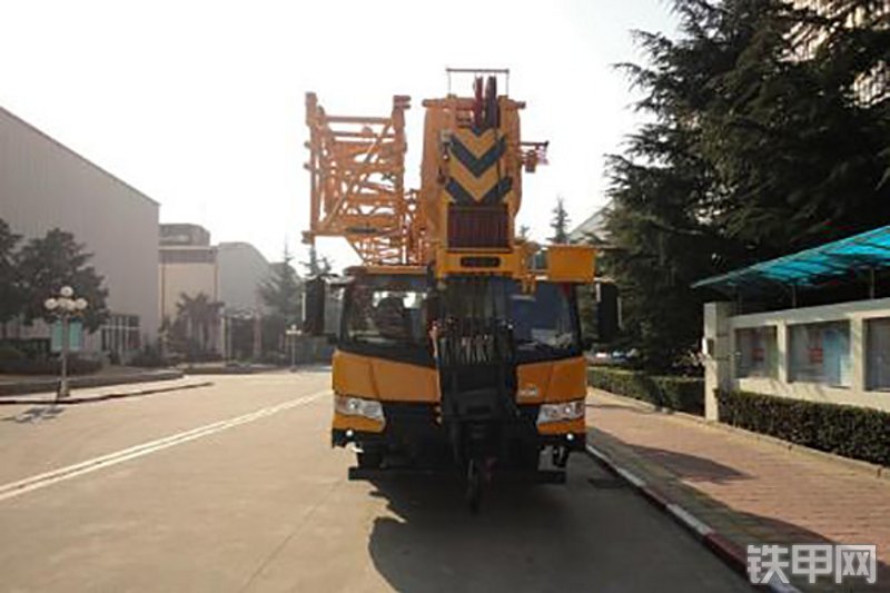 徐工XCT55L5起重机整机外观