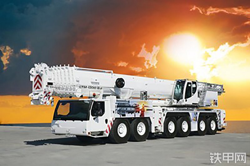 利勃海尔LTM1300-6.2起重机整机外观