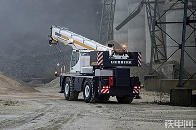 利勃海尔LRT1090-2.1起重机整机外观