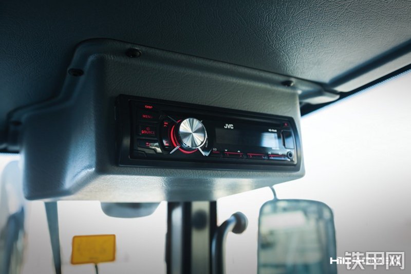 海德堡莱HMK62SS 挖掘装载机局部