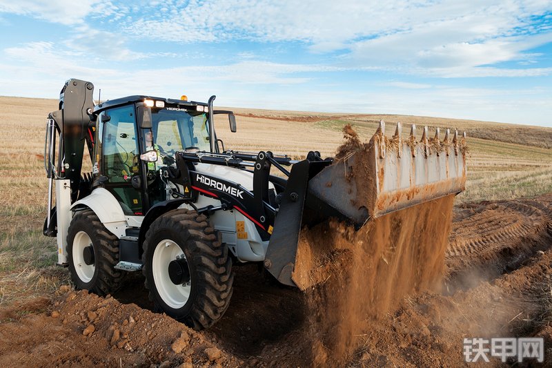 海德堡莱HMK 102S ALPHA挖掘装载机整机外观