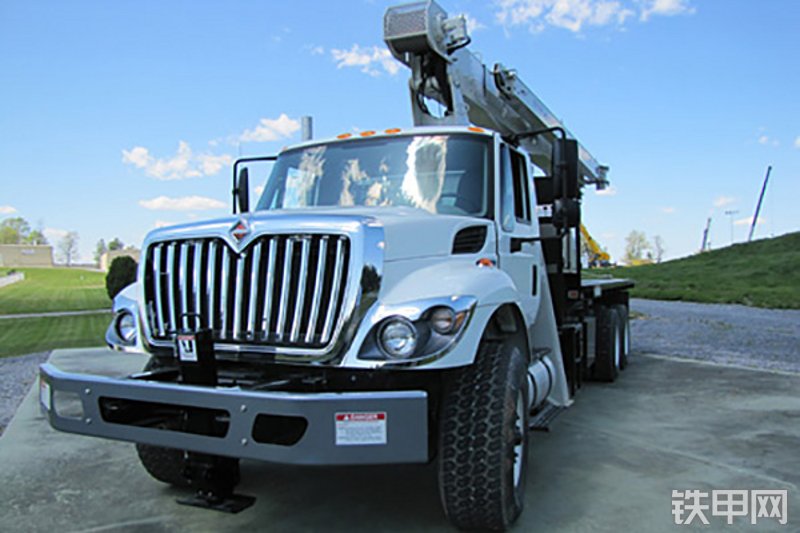 马尼托瓦克600E2起重机整机外观