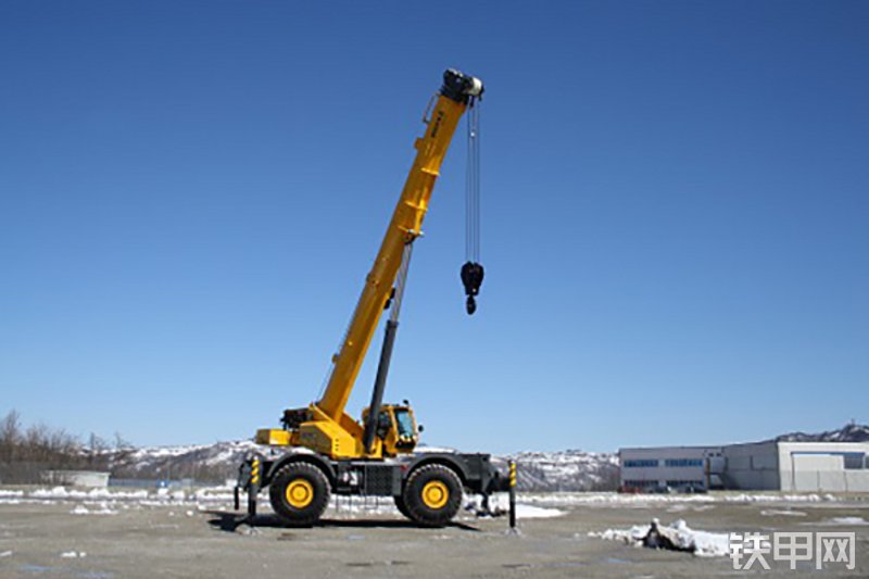 马尼托瓦克GRT880起重机整机外观