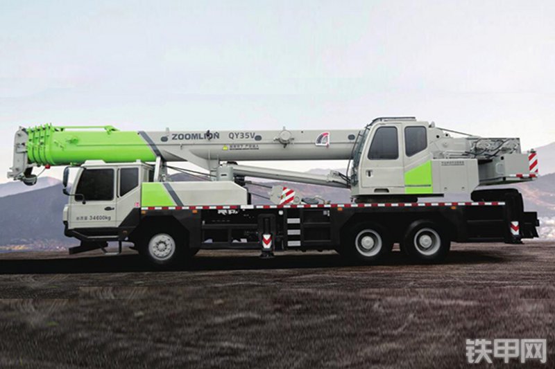 中联重科QY35V汽车起重机