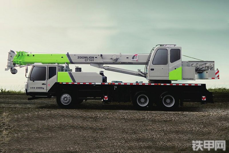 中联重科QY16V汽车起重机