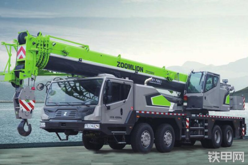中联重科ZTC550V汽车起重机