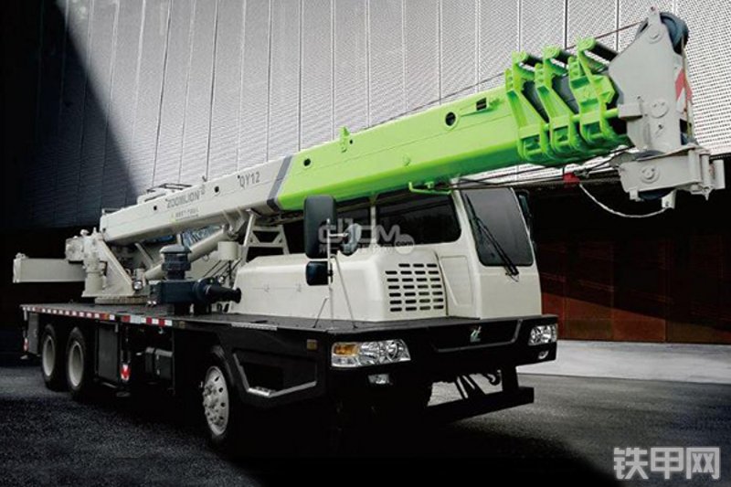 中联重科QY12Df441汽车起重机