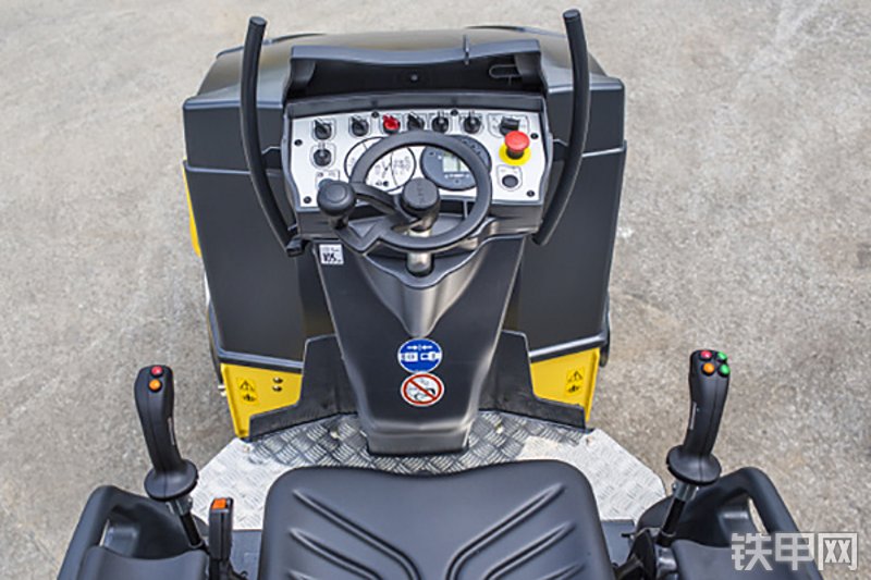 宝马格BW80AD-5压路机局部