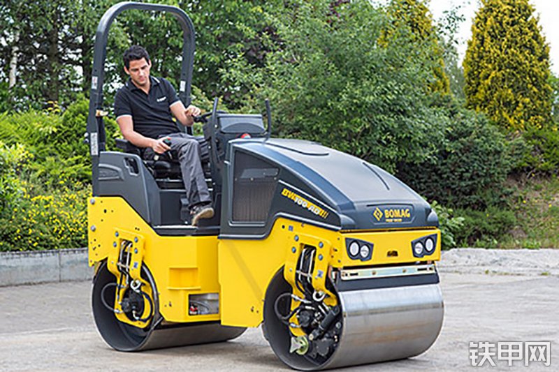 宝马格BW100AD5双钢轮压路机