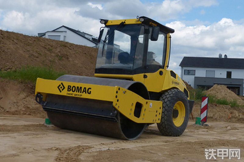 宝马格BW197DH-5压路机整机外观