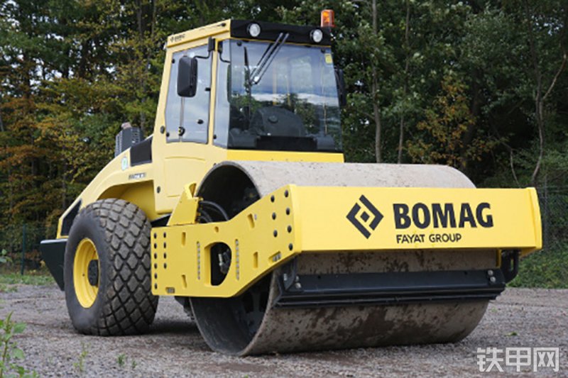 宝马格BW219D-4压路机整机外观