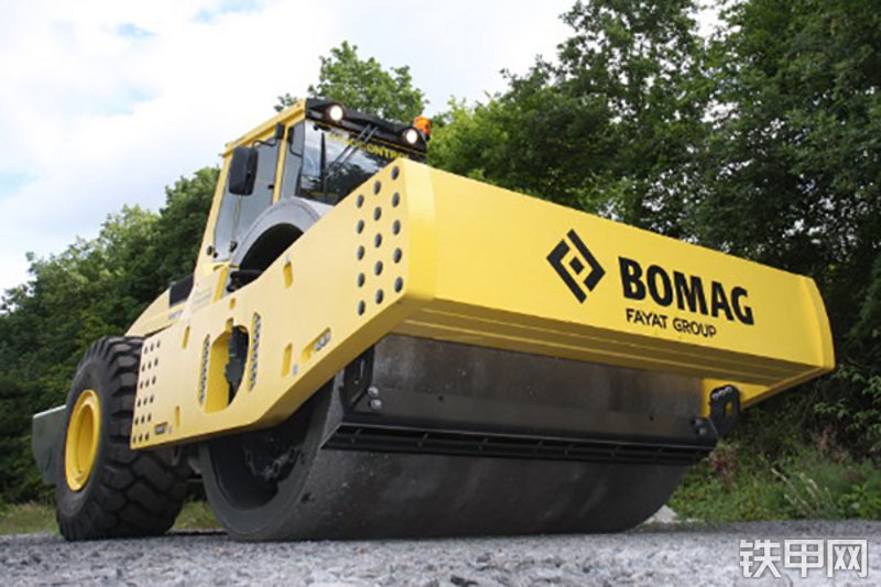 宝马格BW332DHBVC压路机局部