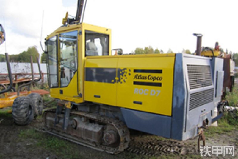 安百拓D7-11潜孔钻机整机外观