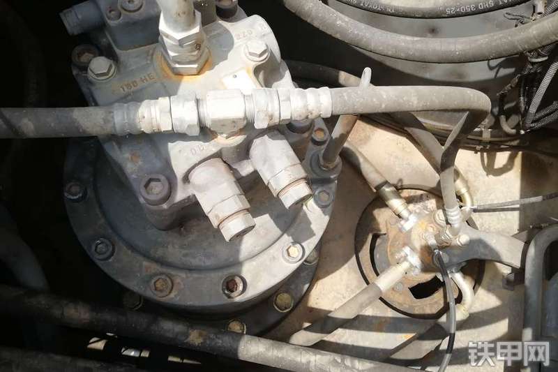 住友SH330LC-5挖掘机整机外观