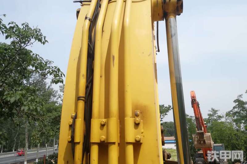 住友SH330LC-5挖掘机整机外观