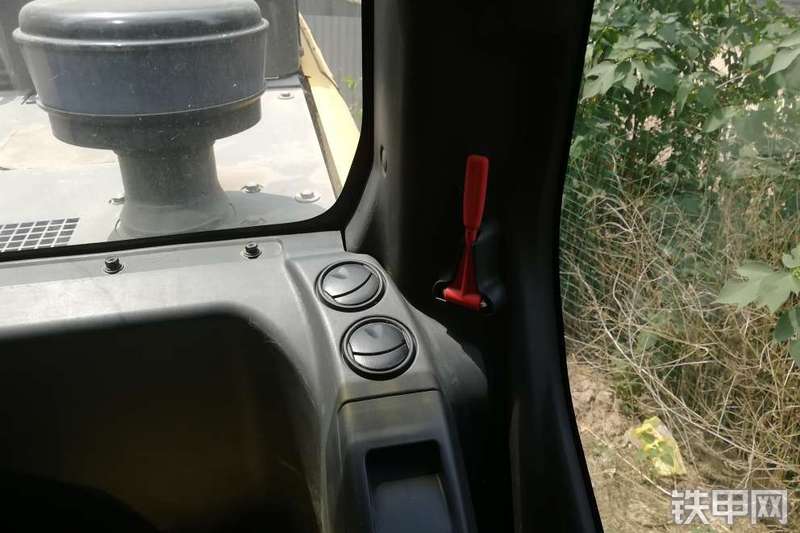 住友SH330LC-5挖掘机整机外观