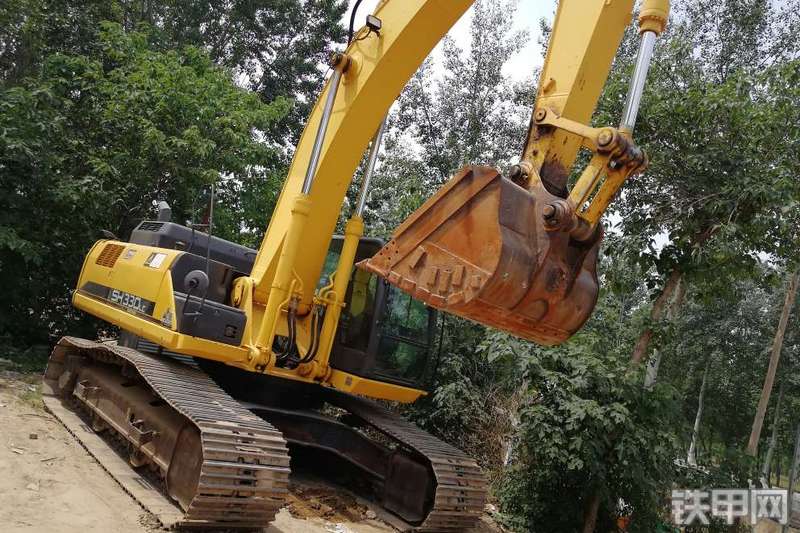 住友SH330LC-5挖掘机整机外观