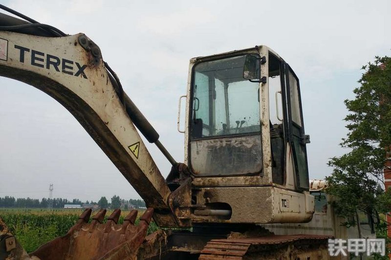 特雷克斯TC48/51挖掘机整机外观