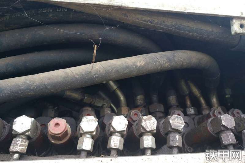 特雷克斯TC48/51挖掘机整机外观