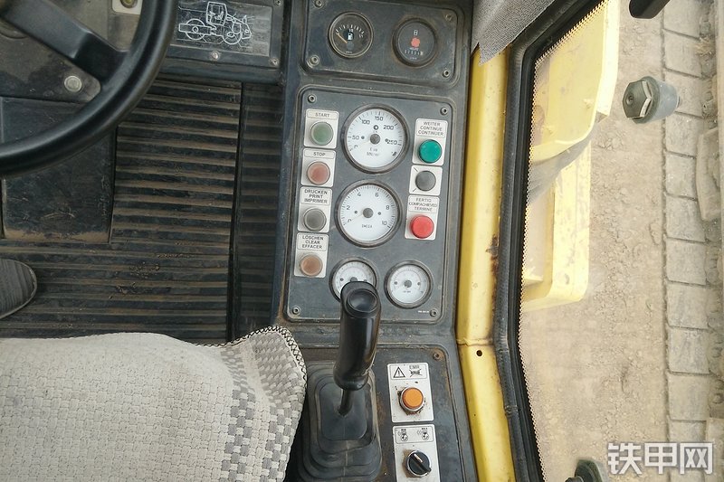 宝马格25D-3压路机整机外观