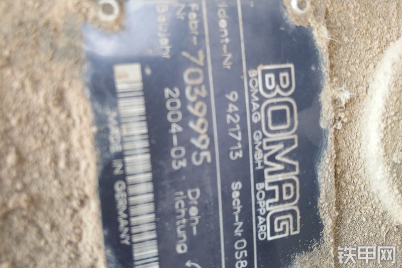 宝马格25D-3压路机整机外观