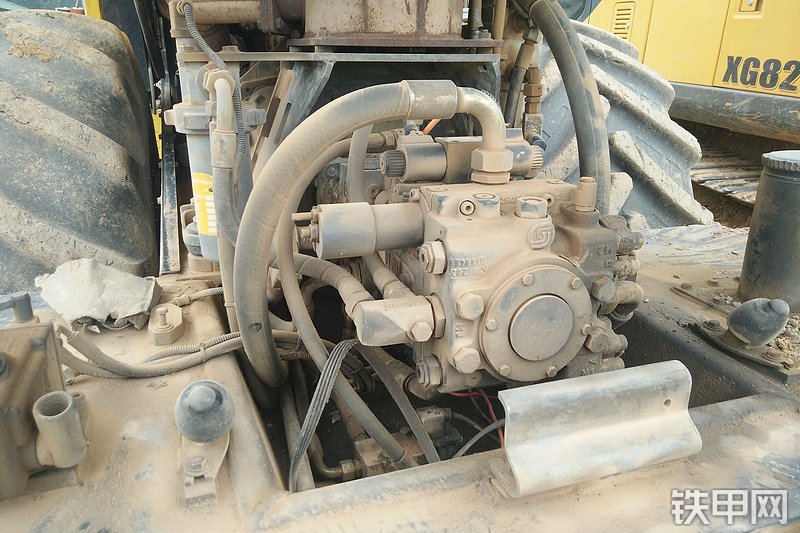 宝马格25D-3压路机整机外观