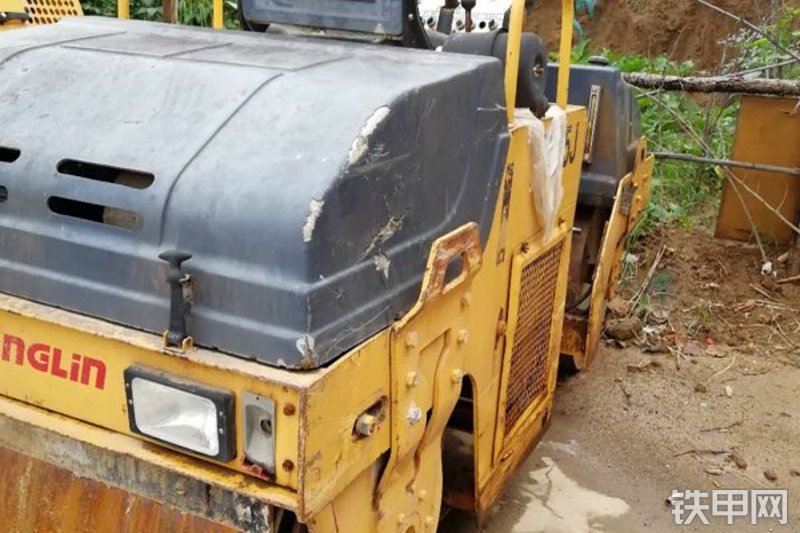 国机常林常林8035压路机整机外观