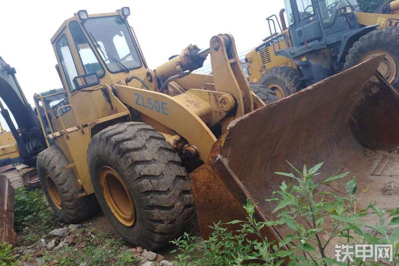 柳工ZL50E轮式装载机