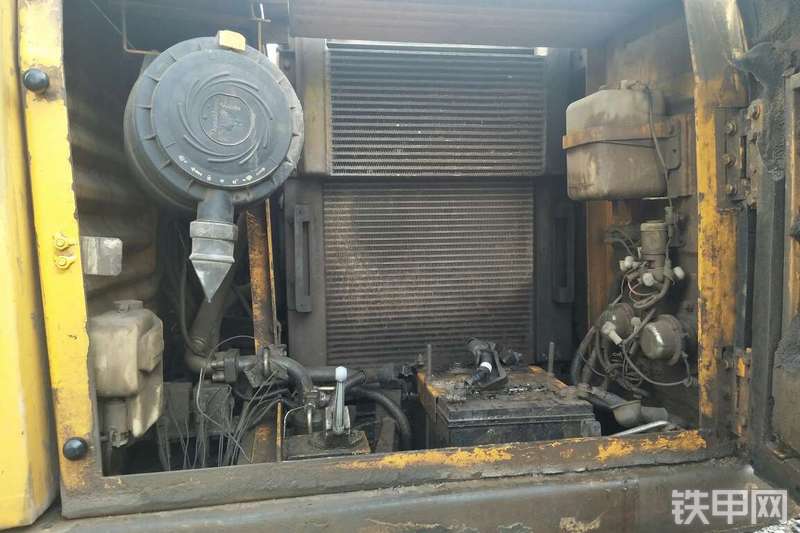 山重建机JCM913挖掘机整机外观