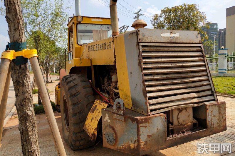 洛阳路通洛阳路通YZ18F-VI压路机整机外观