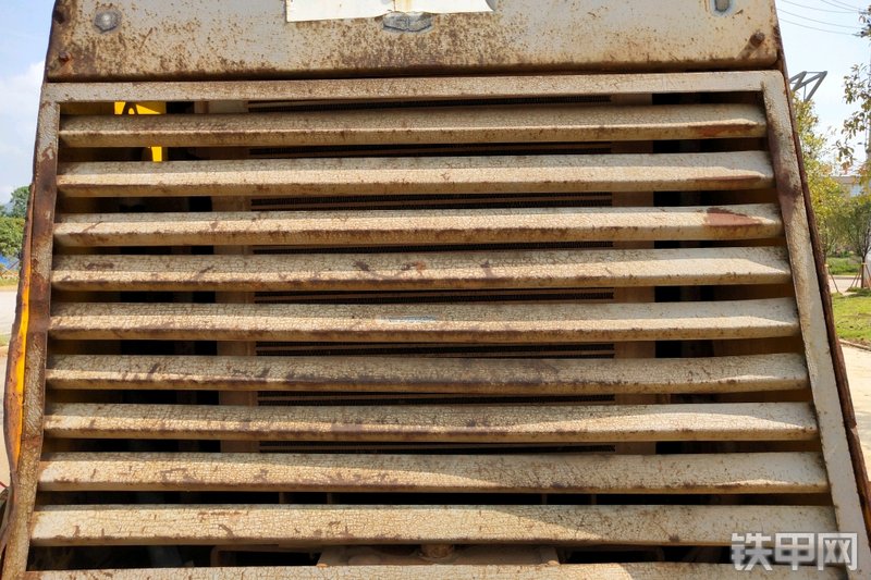 洛阳路通洛阳路通YZ18F-VI压路机整机外观