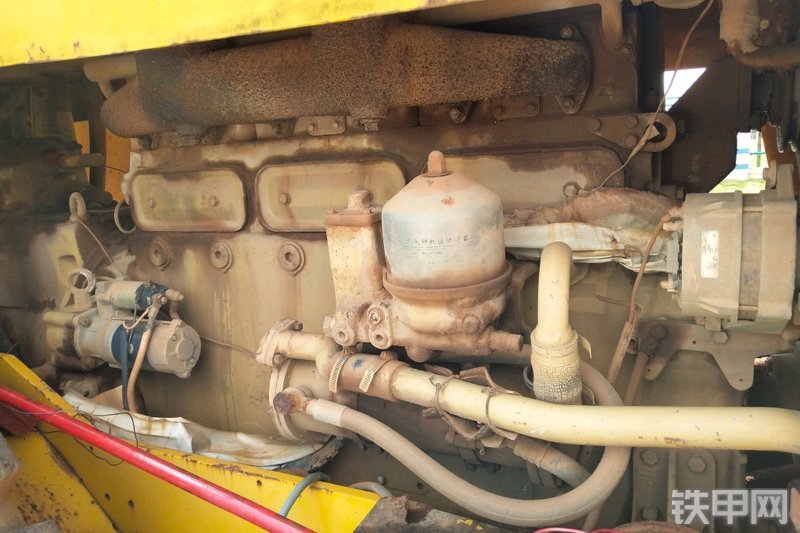 洛阳路通洛阳路通YZ18F-VI压路机整机外观