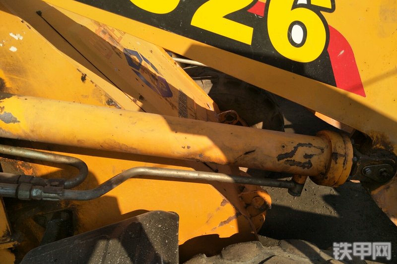 正恒机械926装载机整机外观