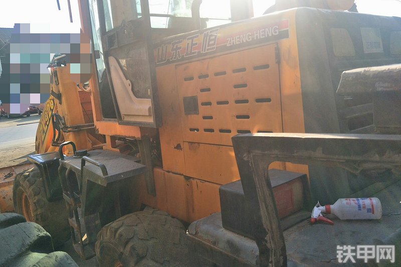 正恒机械926装载机整机外观