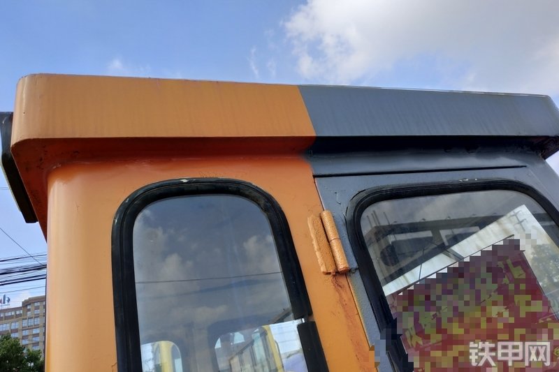 郑州长城制造ZL10装载机整机外观