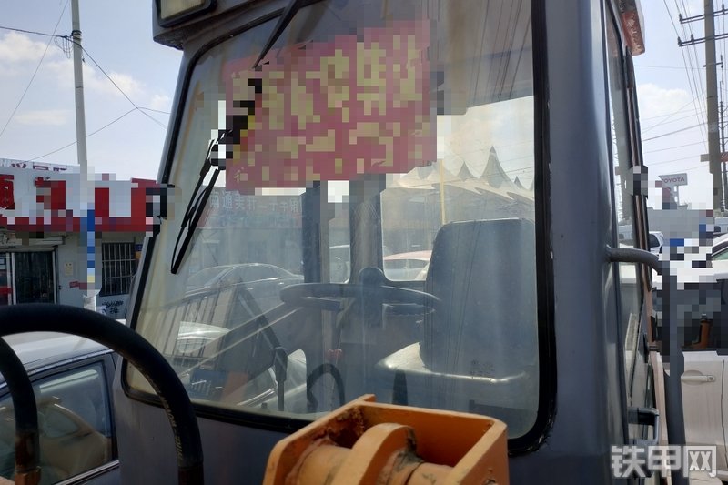 郑州长城制造ZL10装载机整机外观