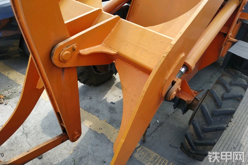 郑州长城制造ZL10装载机整机外观