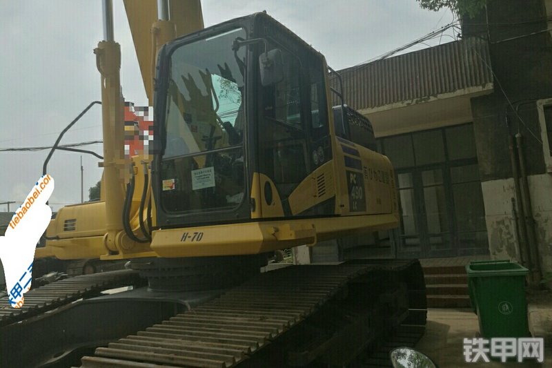 小松PC490LC-10挖掘机局部