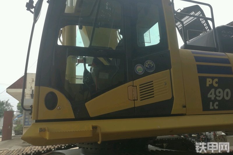 小松PC490LC-10挖掘机局部