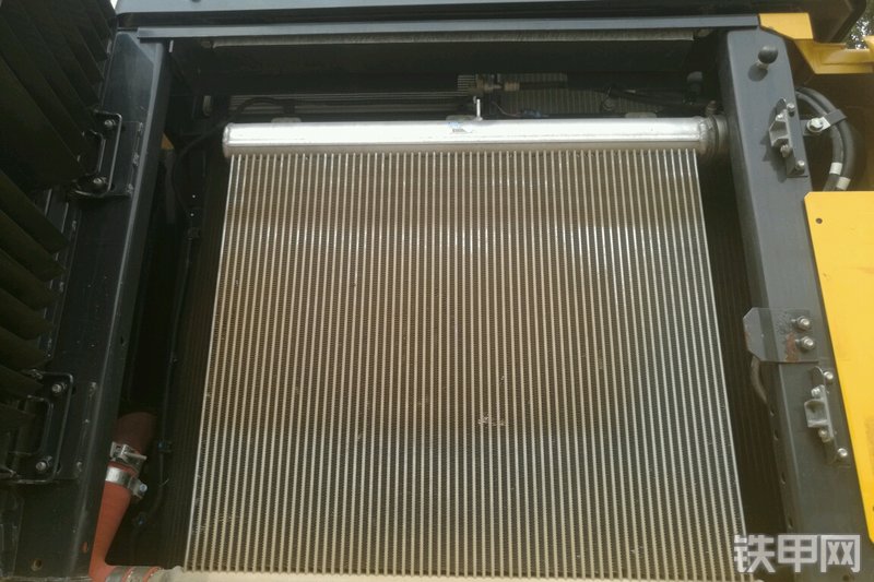 小松PC490LC-10挖掘机局部