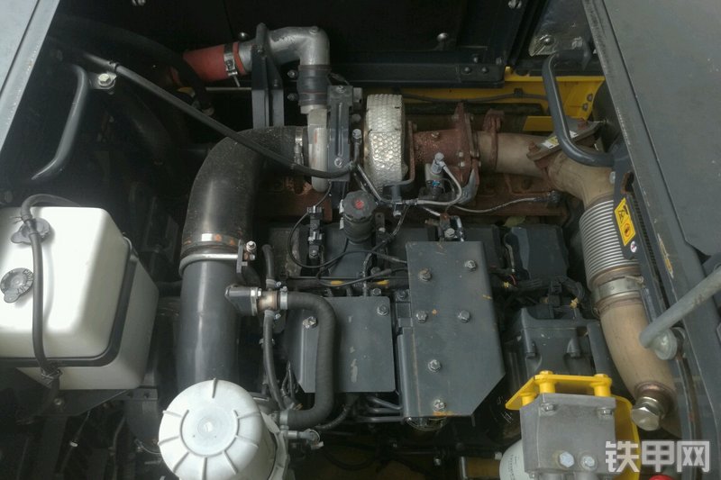 小松PC490LC-10挖掘机局部