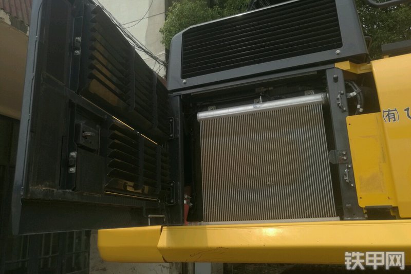 小松PC490LC-10挖掘机局部